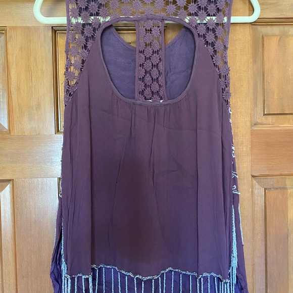 Hyde Park Beaded Blouse with embroidery. - Picture 7 of 11